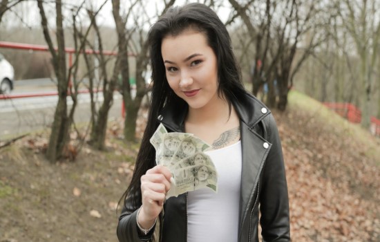 PublicAgent – Lady Zee – Dat Ass in tight denim jeans